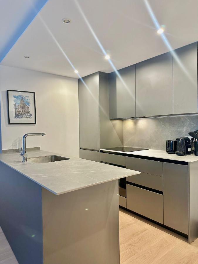 Private Room In A Shared Apartment, Habitacion Privada En Un Apartamento Compartido En Pacifico, 马德里 外观 照片